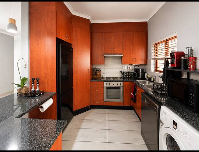 1 BEDROOM APARTMENT FOR SALE IN GLENHAZEL
